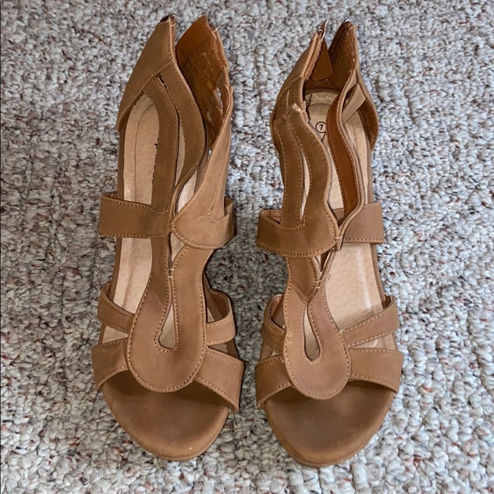 Tan wedges